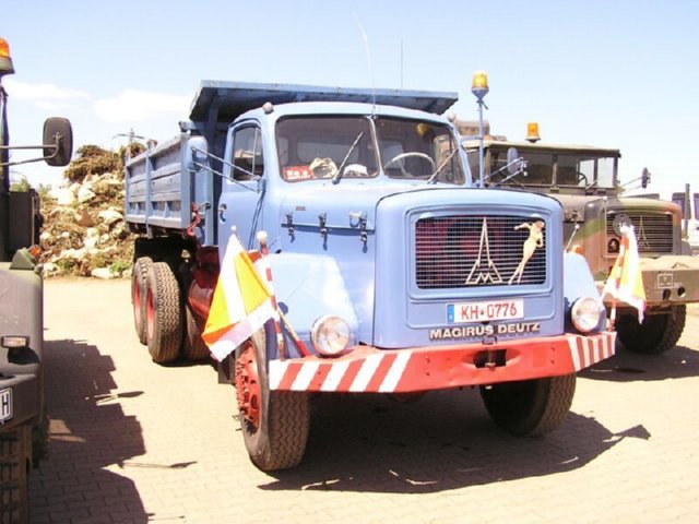 CAMION AVISO LUMINOSO  AVIONES CAMIONES BARCOS